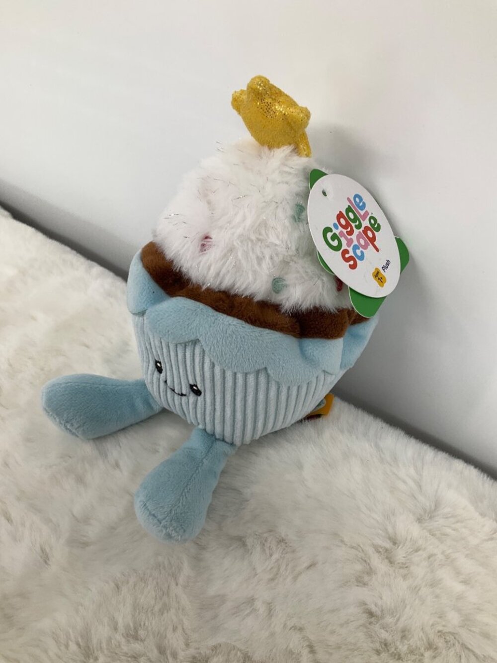 Gigglescape Cupcake 7" Plush Stuffed Plush Toy NEW with tags - Picture 3 of 5